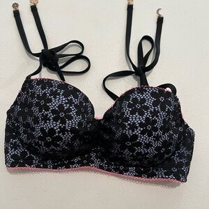Victoria's Secret The Lace Getaway
Halter Floral Bathing Suit Bikini Top 36 C